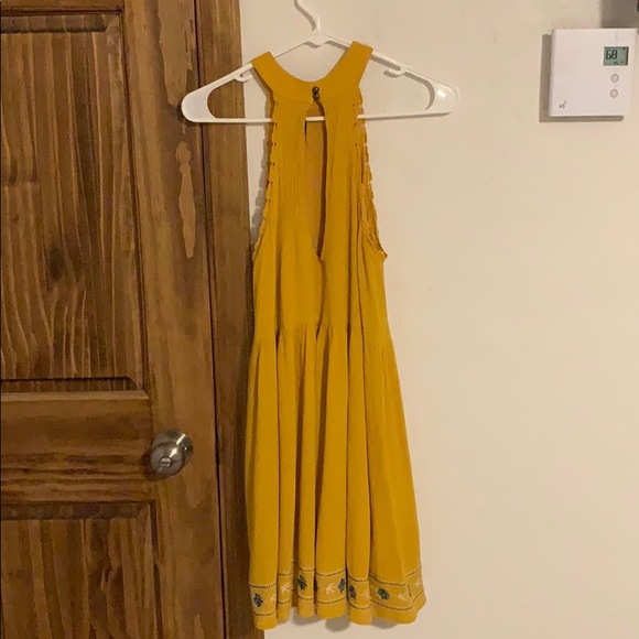 Yellow dress from Francescas size M - Picture 2 of 2
